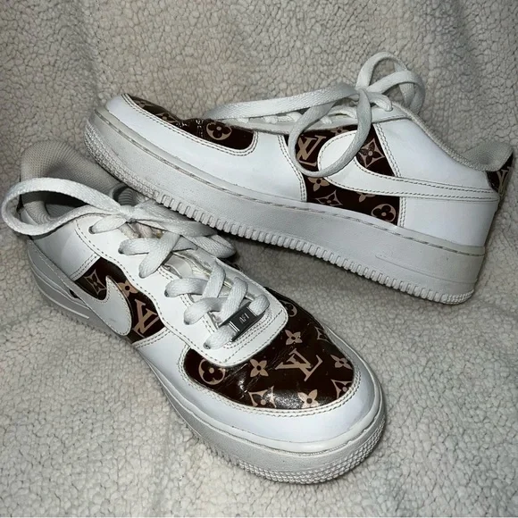Nike Airforce Ones x Louis Vuitton size Eur 39, 6.5Y - Picture 4 of 11